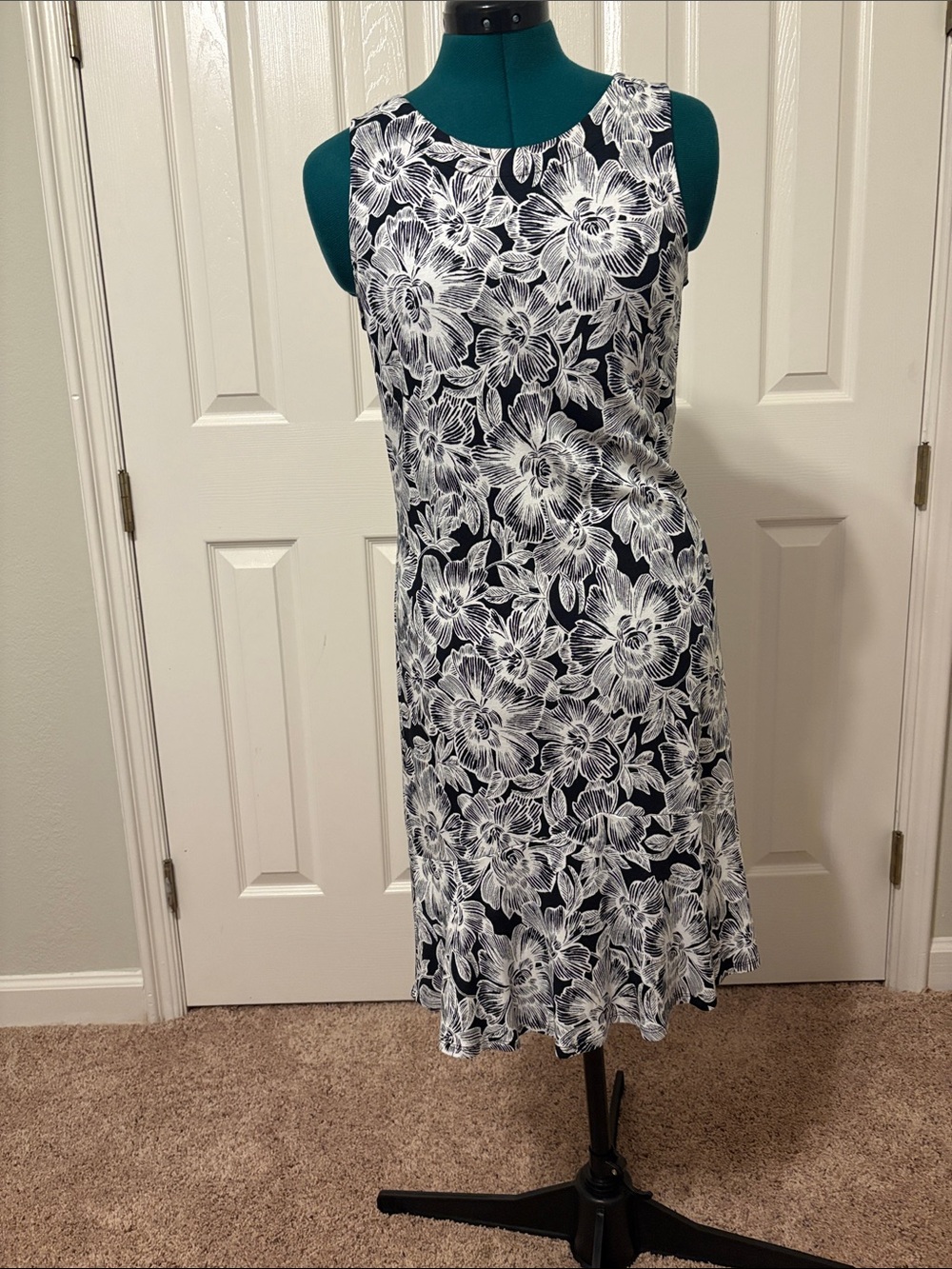 Tommy Bahama Sleeveless Floral A-Line Dress in Black and White